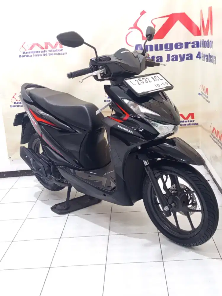 Honda New Beat CBS Tahun 2024 hitam glossy