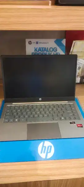 HP 14 EM0320AU / EM0321AU Ryzen 3 7320U 8GB SSD 512GB 14″ FHD W11