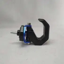Gantungan motor double