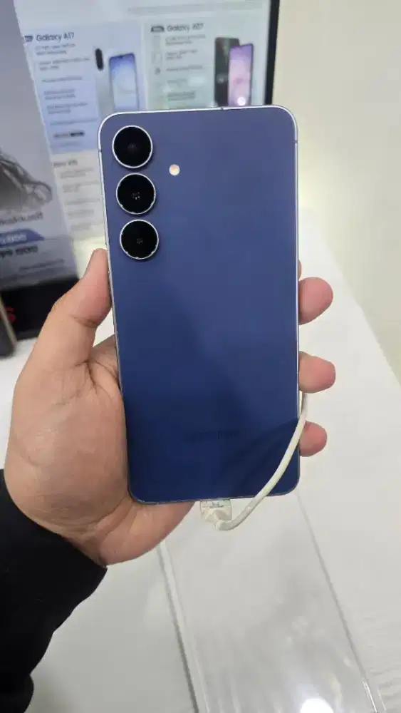 NEW SAMSUNG S25 FE 5G