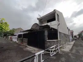 Rumah Lokasi Strategis Dekat ke Miko Mall di Sukamenak Indah