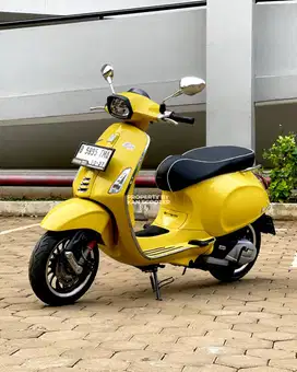 JUAL MURAH VESPA SPRINT 150 iGET ABS FACELIFT 2022 MULUS