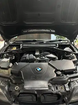 BMW 318i 2004 Bensin