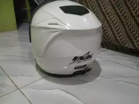 Helm bekas kondisi bagus