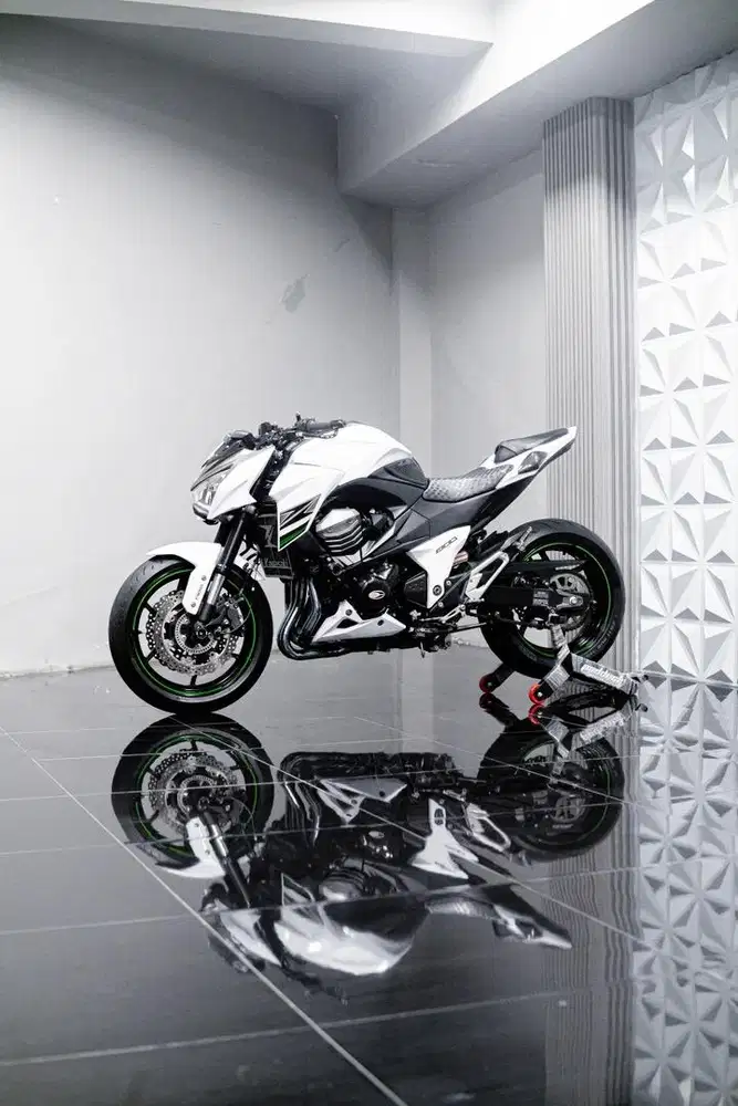 Z800 ABS 2014 White Colour