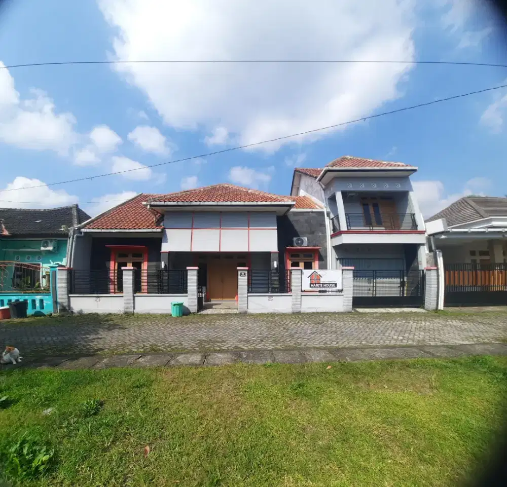 Rumah Besar Full Furnished Sewa Mingguan Bulanan Murah