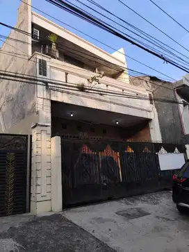 Dijual Rumah 2 Lantai Di Arteri Soekarno Hatta Semarang