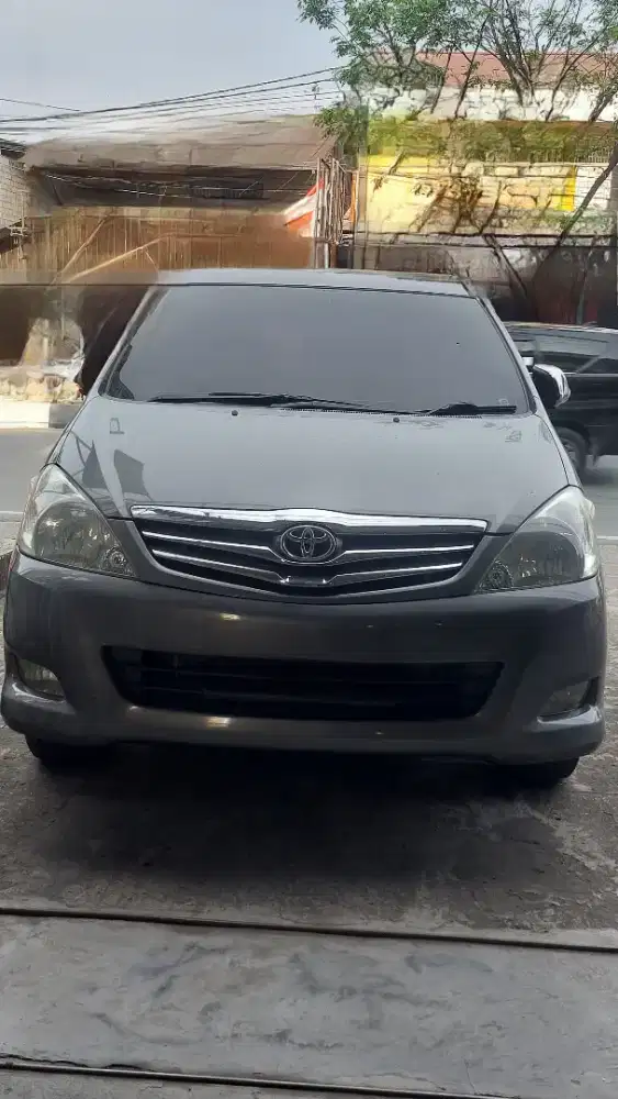 Kijang Innova G