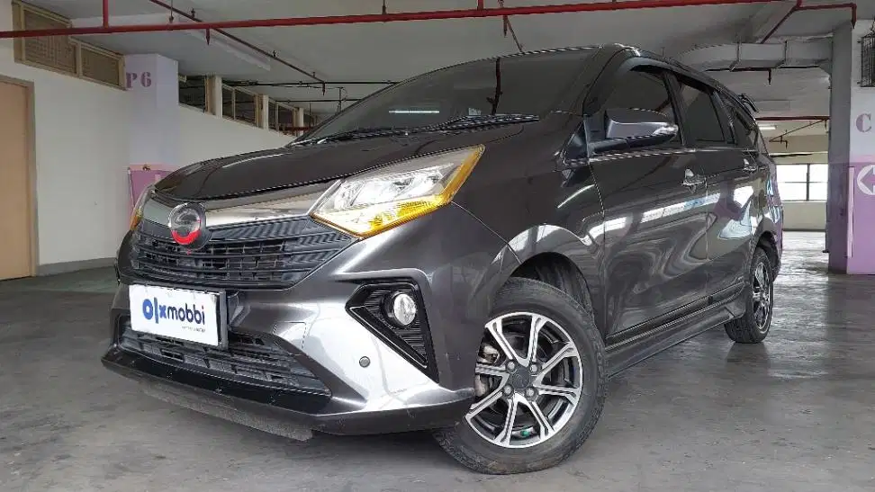 Daihatsu Sigra  1.2 R Deluxe Bensin-MT 2020 Abu-Abu