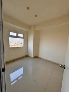 DISEWAKAN APARTEMEN GREEN PRAMUKA 2 KAMAR KOSONGAN TOWER PENELOPE MALL TAHUNAN
