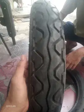 Ban luar d/b Kawasaki w 175