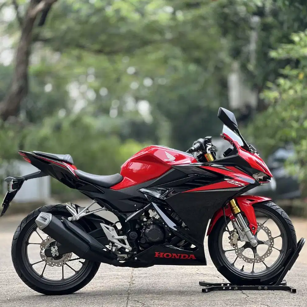 HONDA NEW CBR150R NON ABS MERAH HITAM 2023 KM 1K PAJAK PANJANG MULUS