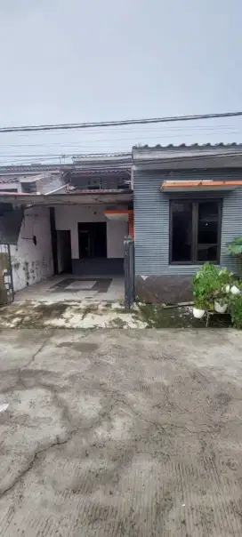 Dijual BU Rumah Murah di Bulevar Hijau, Harapan Indah, Bekasi