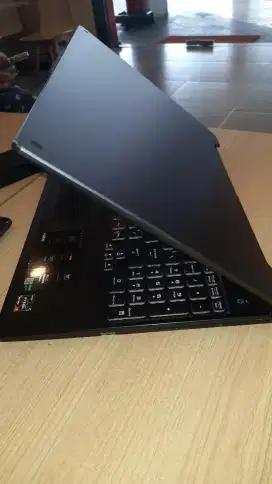Asus FA506 ,Ryzen 7 4800,ram 8 ,SSD 256 plus 1 TB SHD , GTX 1660Ti