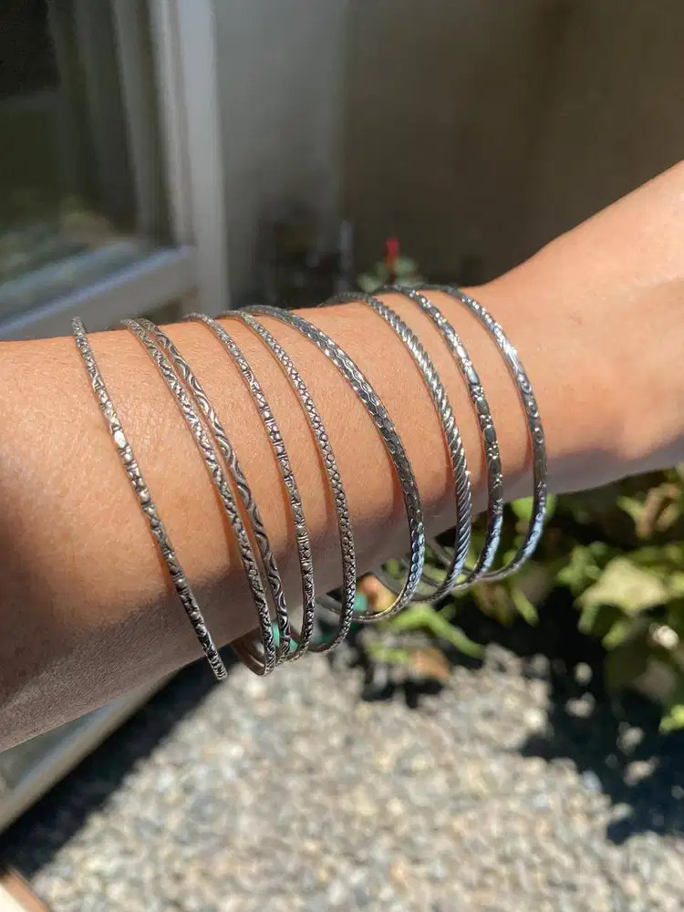 GELANG RENCENG SET ISI 9 PCS – BAJA MONEL – PRELOVED LIKE NEW