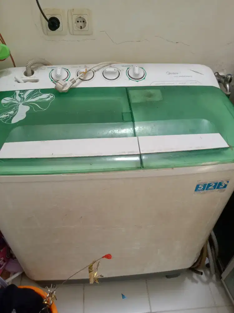 Jual aj mesin cuci sama diapenser blm pernah service 2nya