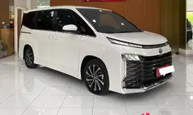Toyota Voxy 2022 Bensin