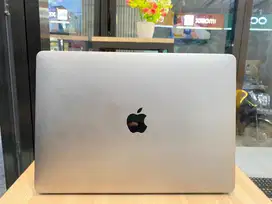 MacBook Pro 2019 13 Inch Core i5 RAM 16GB SSD 256GB Touch Bar