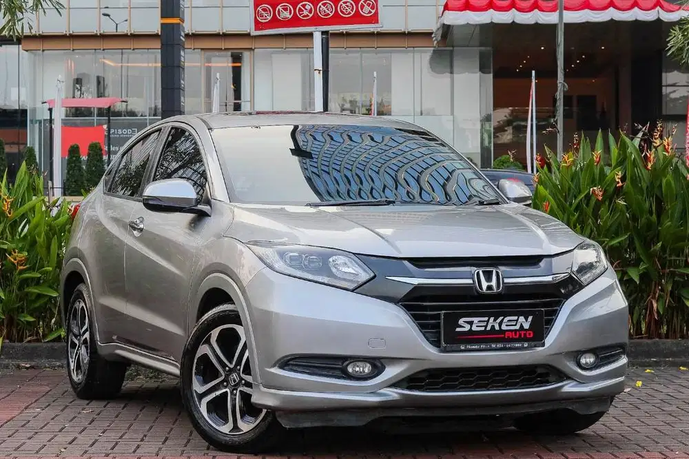 Honda HRV HR-V 1.8 Prestige CVT 2017 AT Matic Abu Abu Metalik