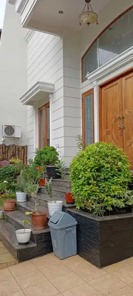 Dijual Rumah di Pulomas Barat 4 Lantai + rooftop
