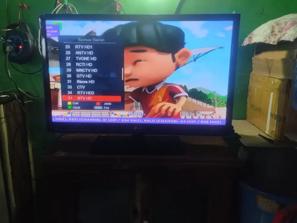 Dijual Tv 42 inc merk LG + setbox Antena
