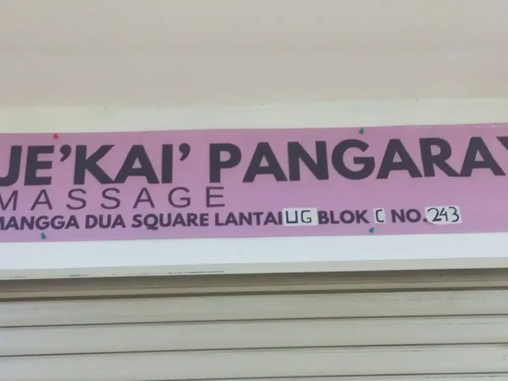 Therapist Wanita Refleksi Plus Massage