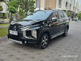 Xpander croos premium tahun 2021 Matic, km 30rb