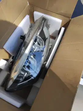 Lampu mobil BMW seri 3 tinggal pasang