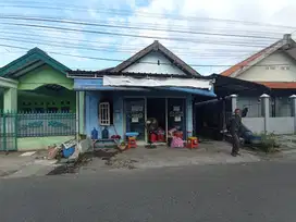 RUMAH DI JALAN KEMLATEN BARU NO 67, KEBRAON, KARANGPILANG SURABAYA