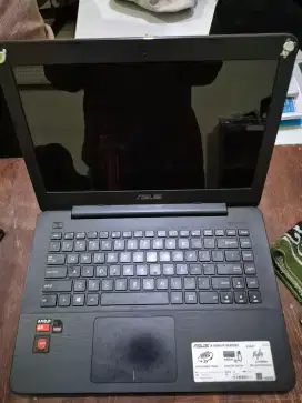Asus laptop pemakaian pribadi