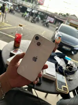 iPhone 13 128 iBox garansi on maret
