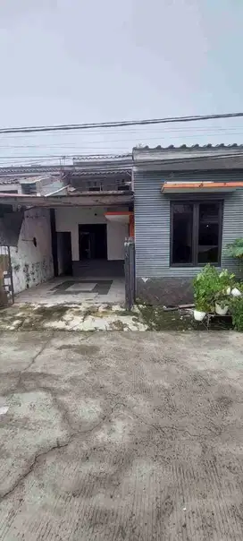 Dijual Rumah Termurah Strategis  di Bulevard Hijau  Harapan Indah Bekasi