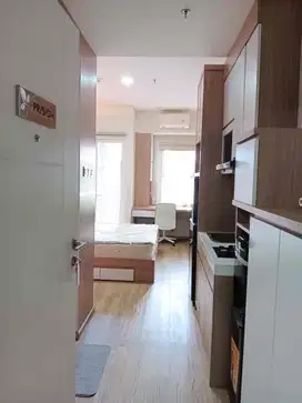 SEWA STUDIO lantai 5 Pool View Full Furnish