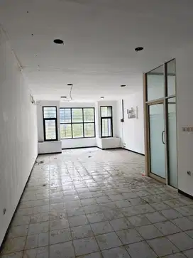 Disewakan Hanya Lantai 3 SAJA Parkir Luas Siap Pakai