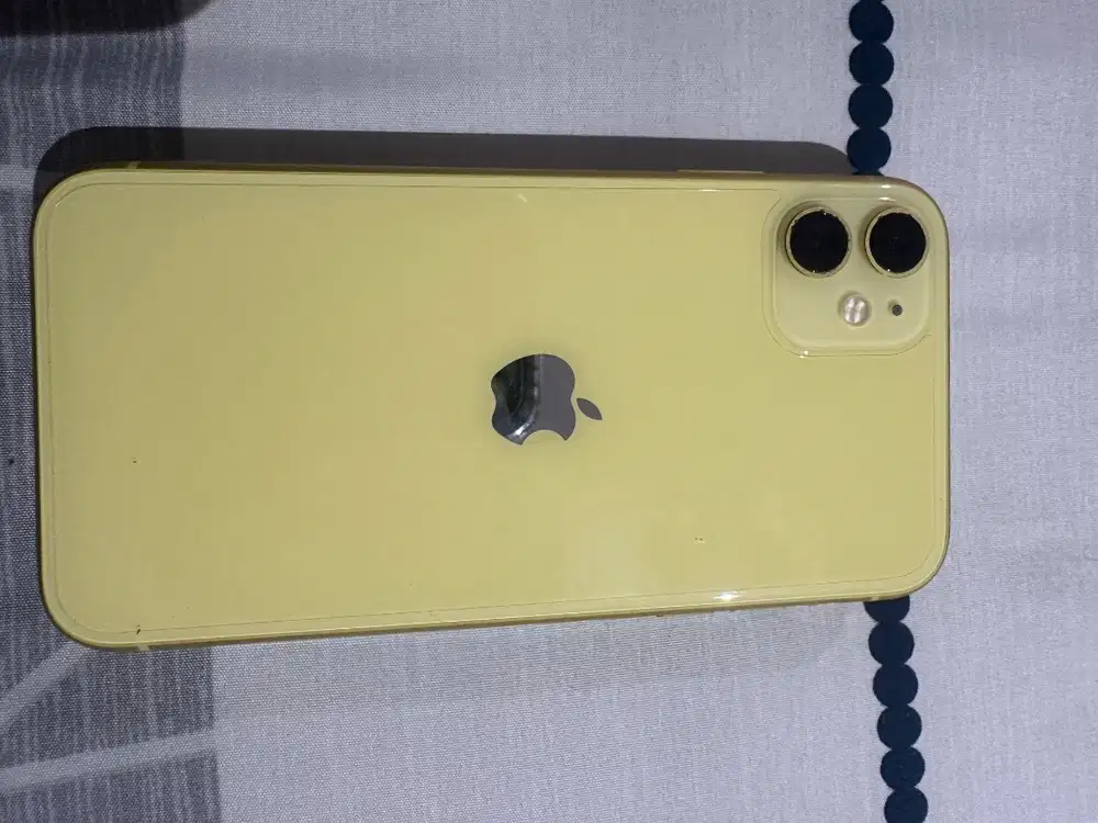 IPHON 11/64GB WARNA KUNING + airpods max