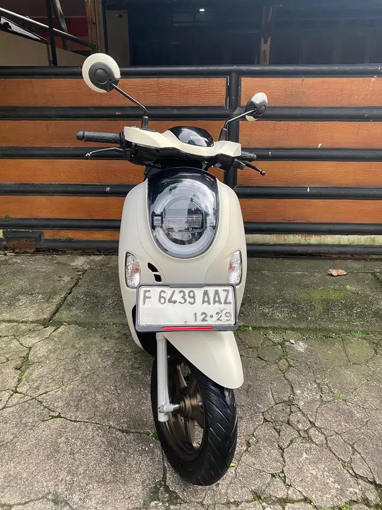 Honda All New Scoopy PRESTIGE White Putih Terbaru 2024/2025