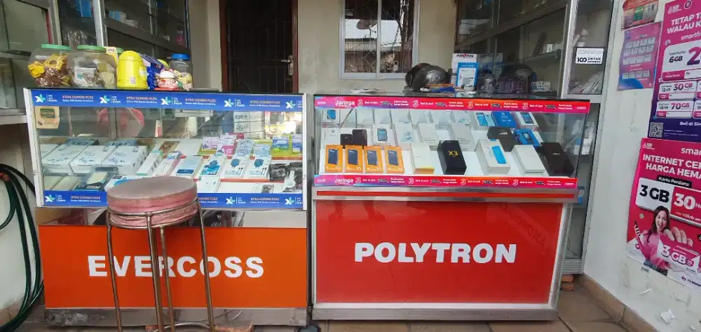 Dijual etalase Handphone 6 unit
