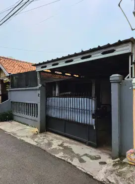 Rumah Kontrakan Tahunan di H. Nawi Jakarta Selatan