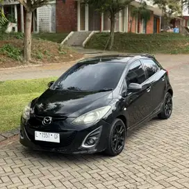 Mazda 2 type R Tertinggi Matic No Minus