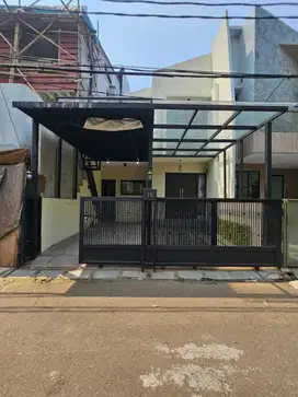 Rumah dijual pondok indah jaksel dekat mall pim 2  Alam elok