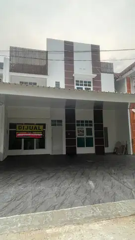 Rumah Renovasi Baru 5+1 Kamar – Luas, Modern, SHM, Siap Huni