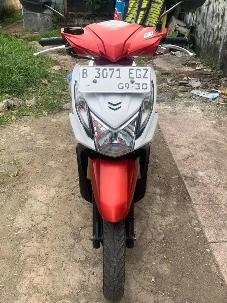 Honda beat tahun 2015