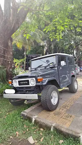 Toyota LandCuriser Hardtop FJ40 4x4 Abu Abu 1981 MT Siap Touring