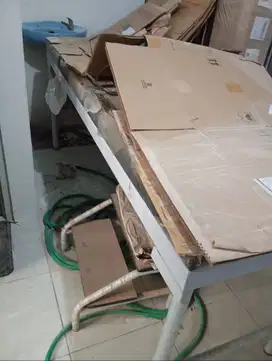 Tempat tidur pasien dokter praktek