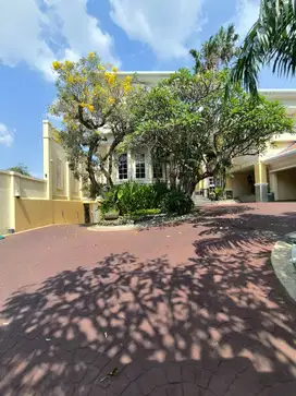 Rumah 2 Lantai Bagus Super Mewah HGB di Citraland Golf View