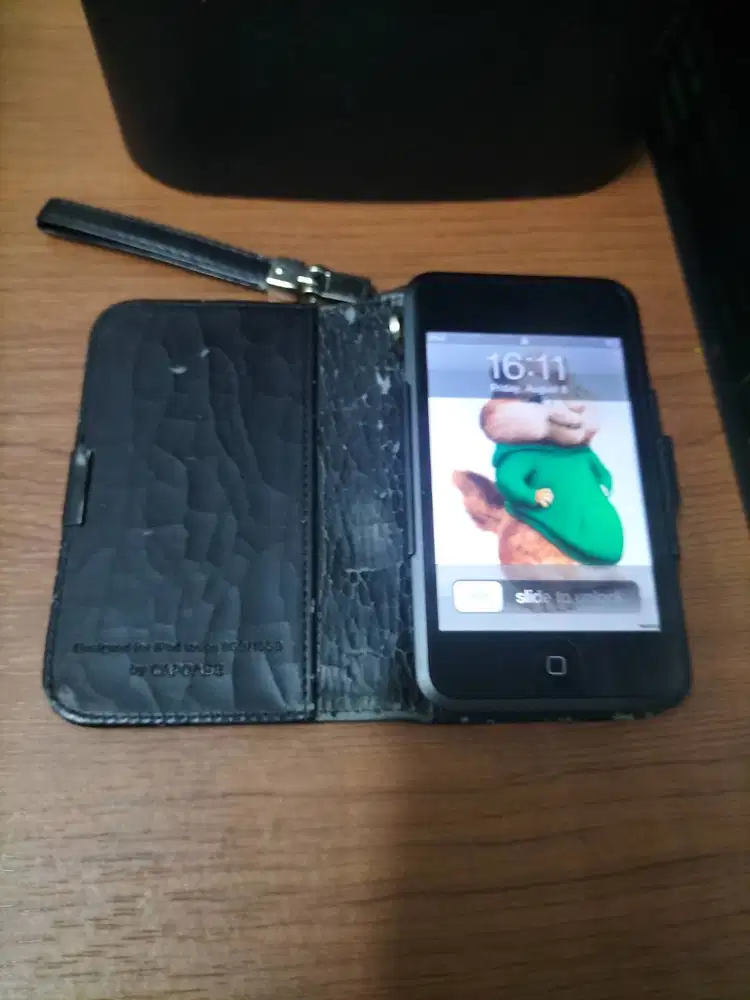Apple iPod touch 1st Generation Black 8GB