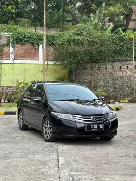 KM 106rb HONDA CITY E AT 2010