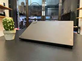 LENOVO THINKPAD X1 CARBON 7TH // CORE i5 // RAM 8GB