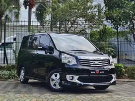 Toyota NAV1 2.0 V 2013 (NAV 1 2013)