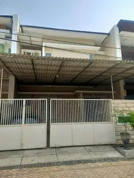 Rumah Siap Huni Manyar Tompotika Row 2.5 mobil Carport 2